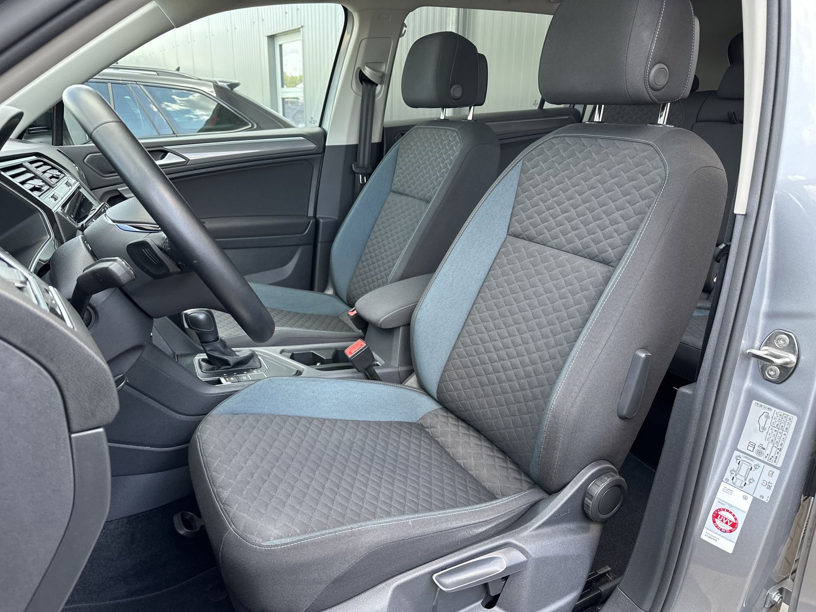 Fahrzeugabbildung Volkswagen Tiguan Allspace 2.0 TDI DSG IQ NAV+LED+PANO+HUD