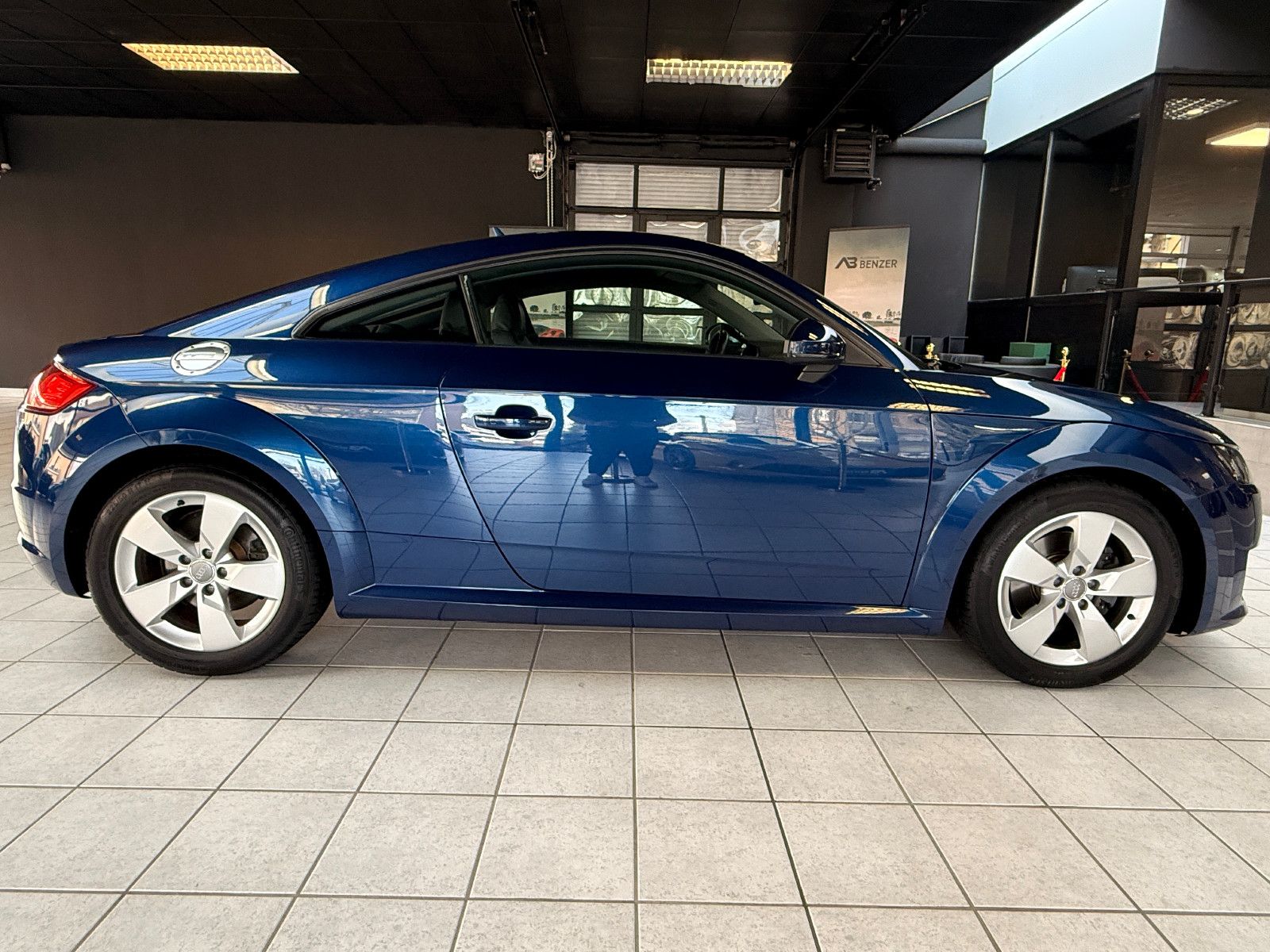 Fahrzeugabbildung Audi TT Coupe 2.0 TFSI Quattro /AUTOMATIK/NAVI/ALCANT