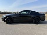 Ford Mustang 4.6 V8 2010 Manual - Ford Mustang: Coupe, 4.6