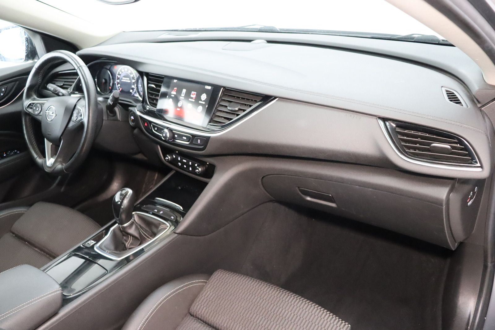 Fahrzeugabbildung Opel Insignia 2.0 CDTI Innovation * LED * Sitzhzg. *