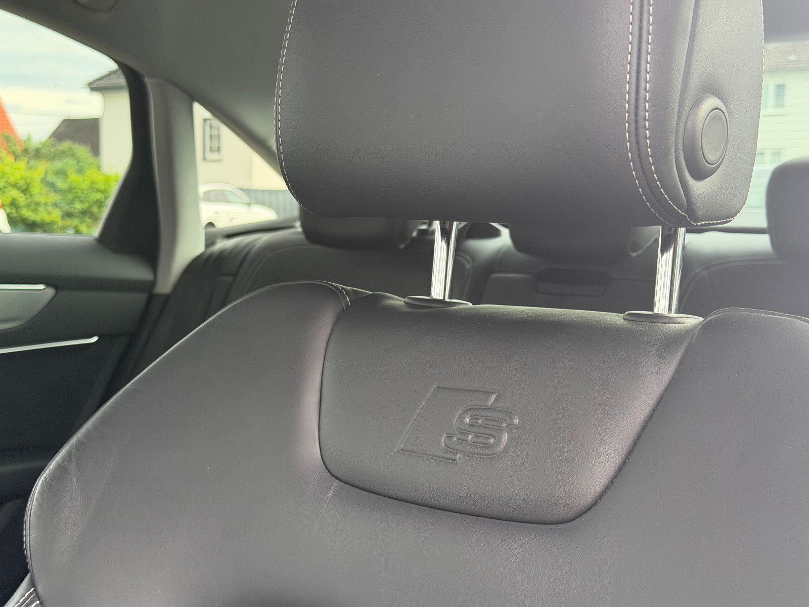 Fahrzeugabbildung Audi 55 TFSI e quattro S-Line/LEDER/Navi/LED/CarPlay/