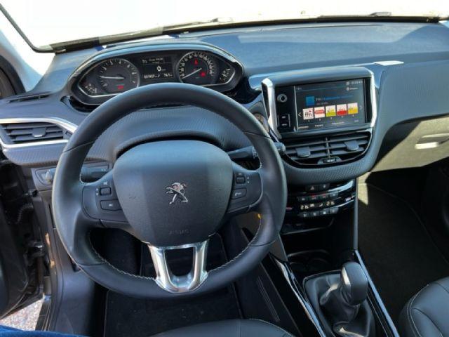 Peugeot 2008 Allure PureTech 110