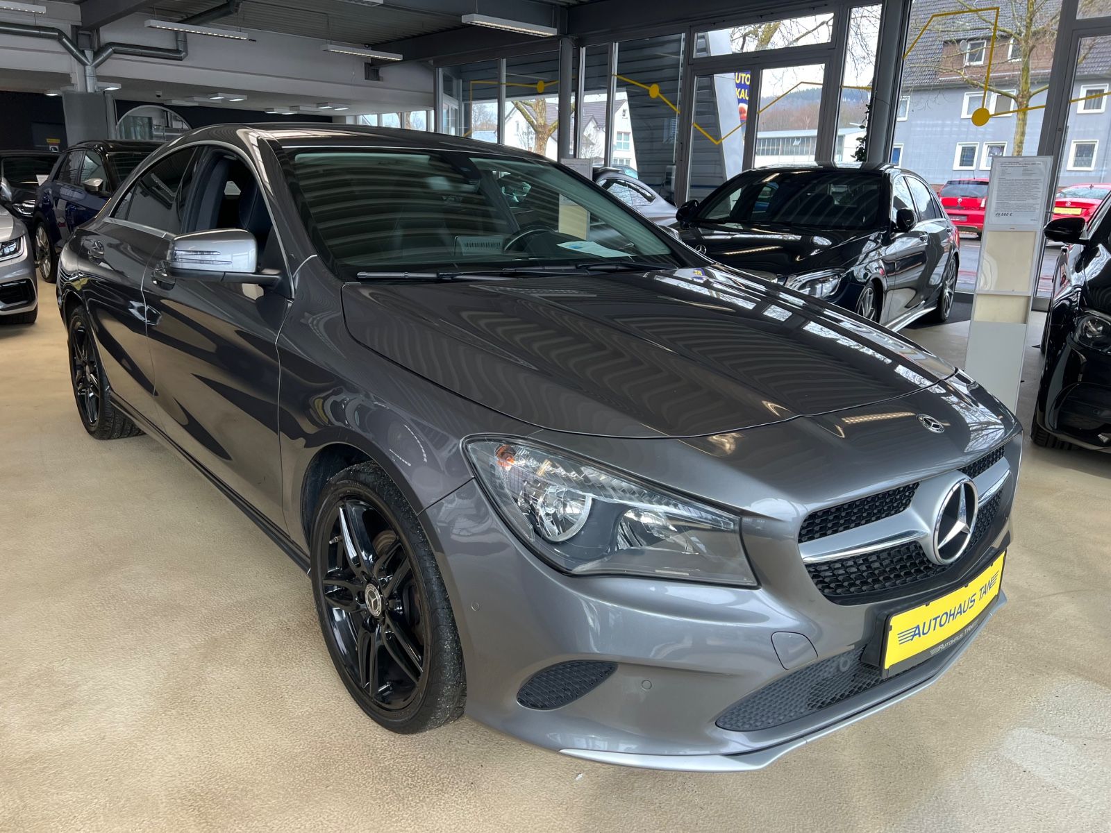 Fahrzeugabbildung Mercedes-Benz CLA 200 *AMG FELGEN*NAVI*KAMERA*