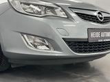 Opel Astra J Lim. Design Edition Ahk Klima - Opel Astra aus 2011: J