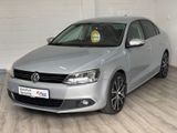 Volkswagen Jetta Highline STEUERKETTE NEU/AUTOMATIK/AHK/TOP - Volkswagen Jetta aus 2011: Highline