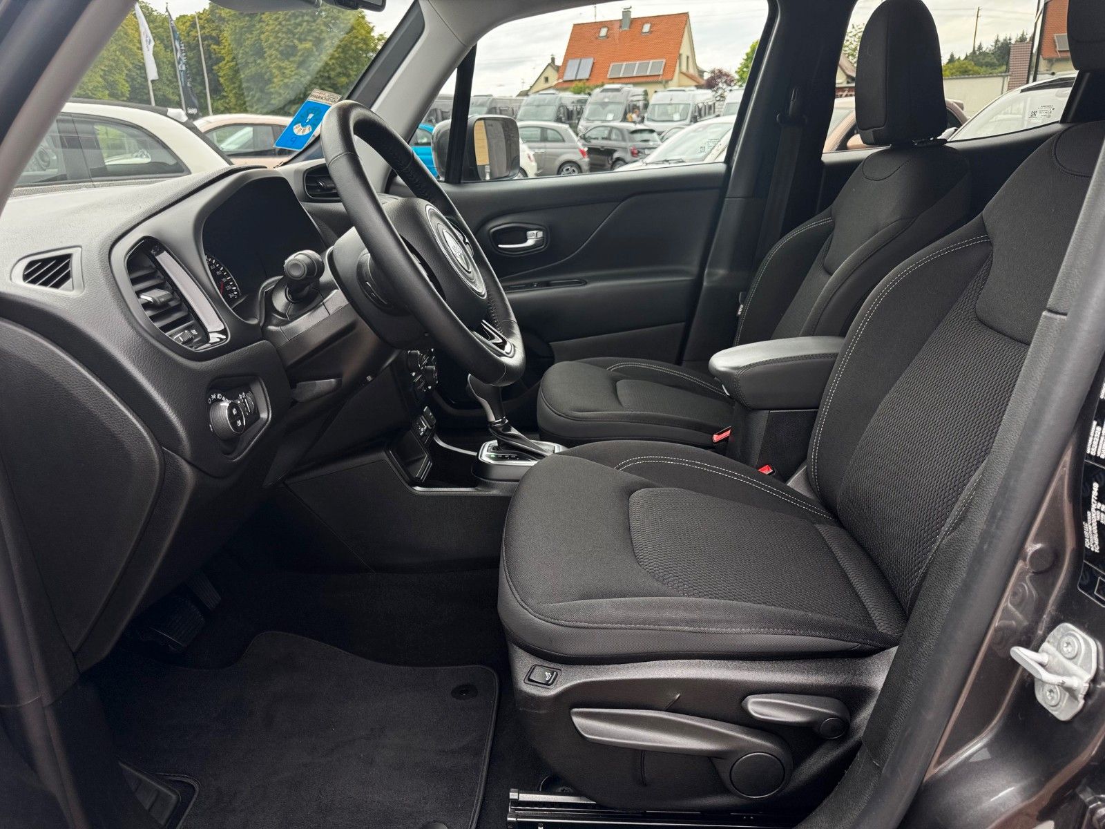 Fahrzeugabbildung Jeep Renegade Limited Automatik LED NAVI KAMERA ACC