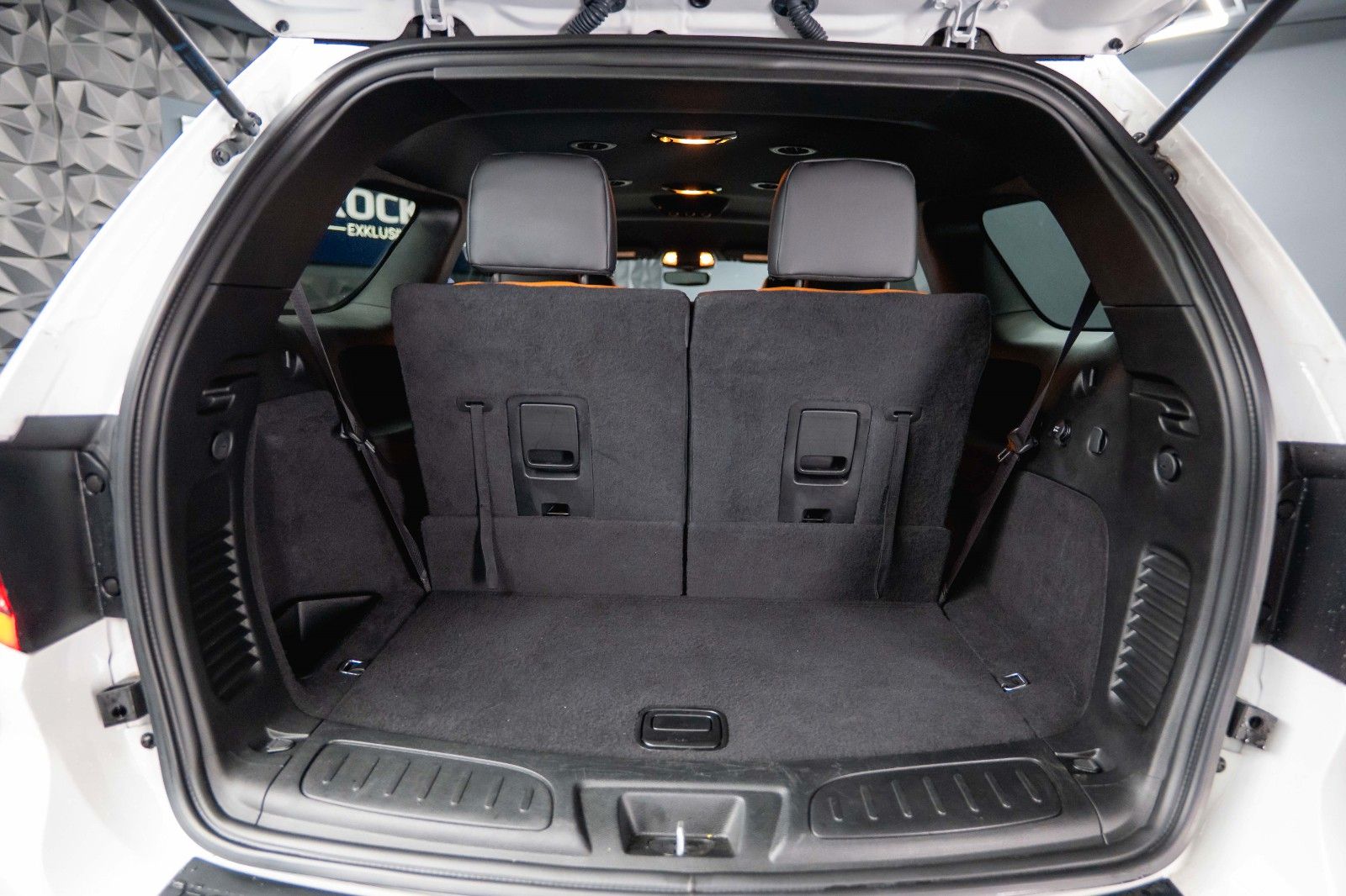 Fahrzeugabbildung Dodge Durango 3.6 V6 GT 4x4 SRT Night-Paket Modell 22