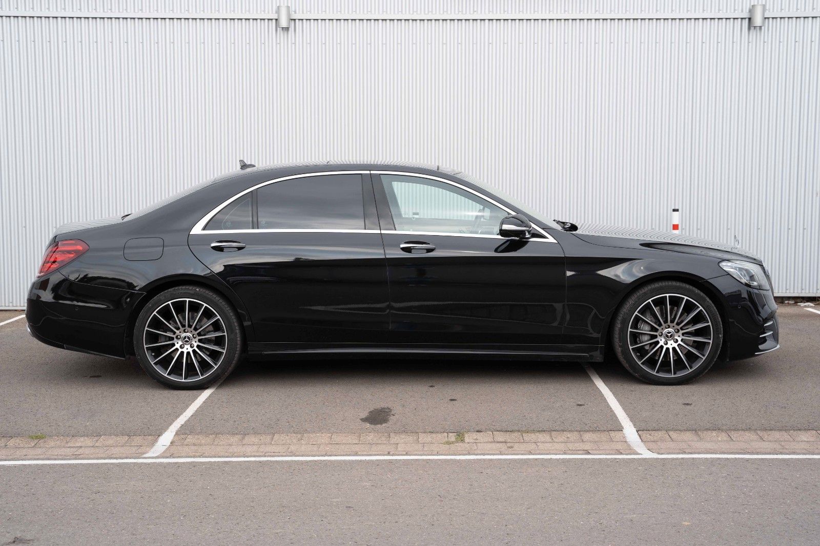 Fahrzeugabbildung Mercedes-Benz S 400D L 4M LANG AMG PANO BURM CHAUF FOND  MEMO