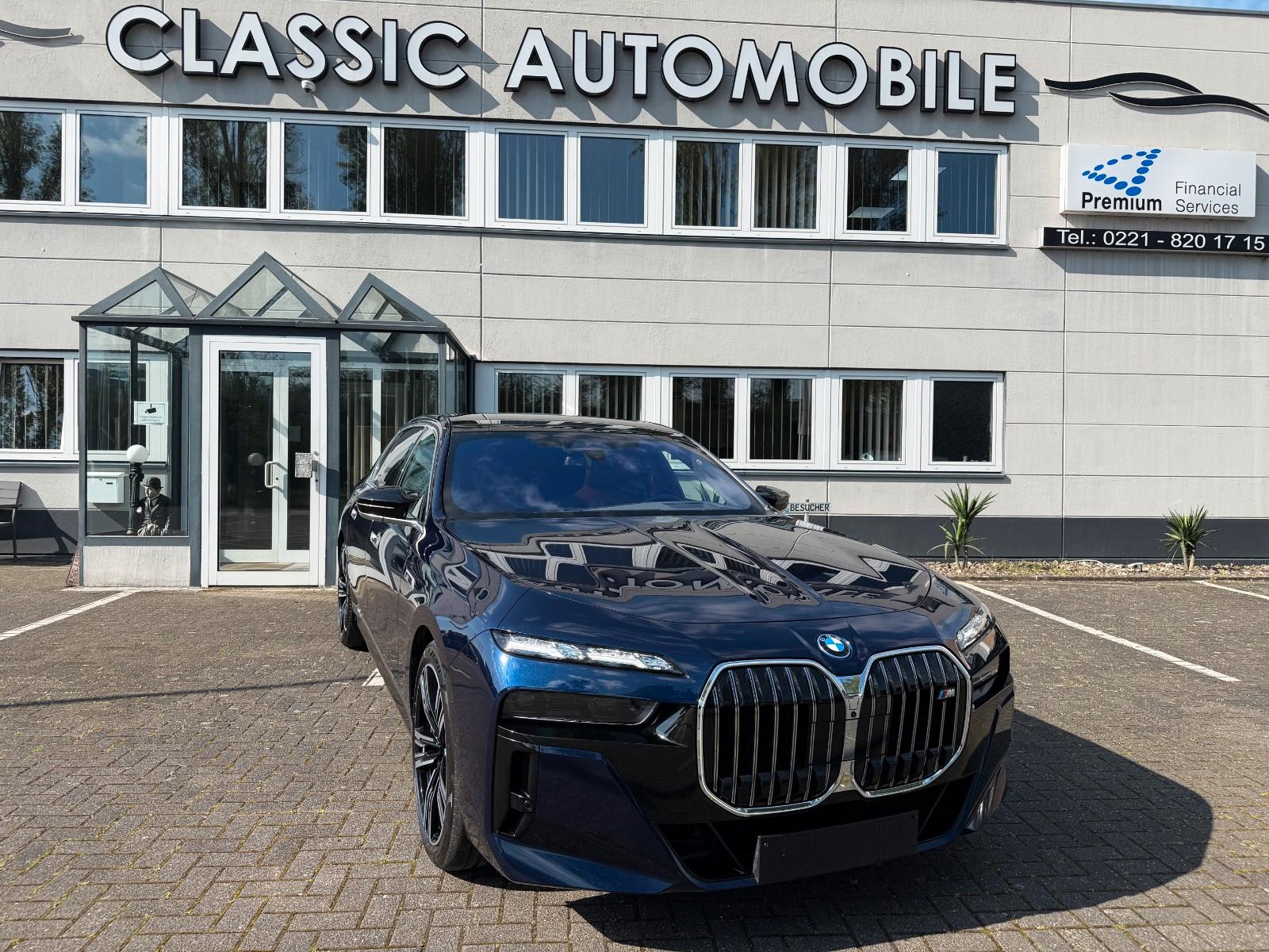 BMW M760 e xDrive individual/Fond Entert/NP195.000€