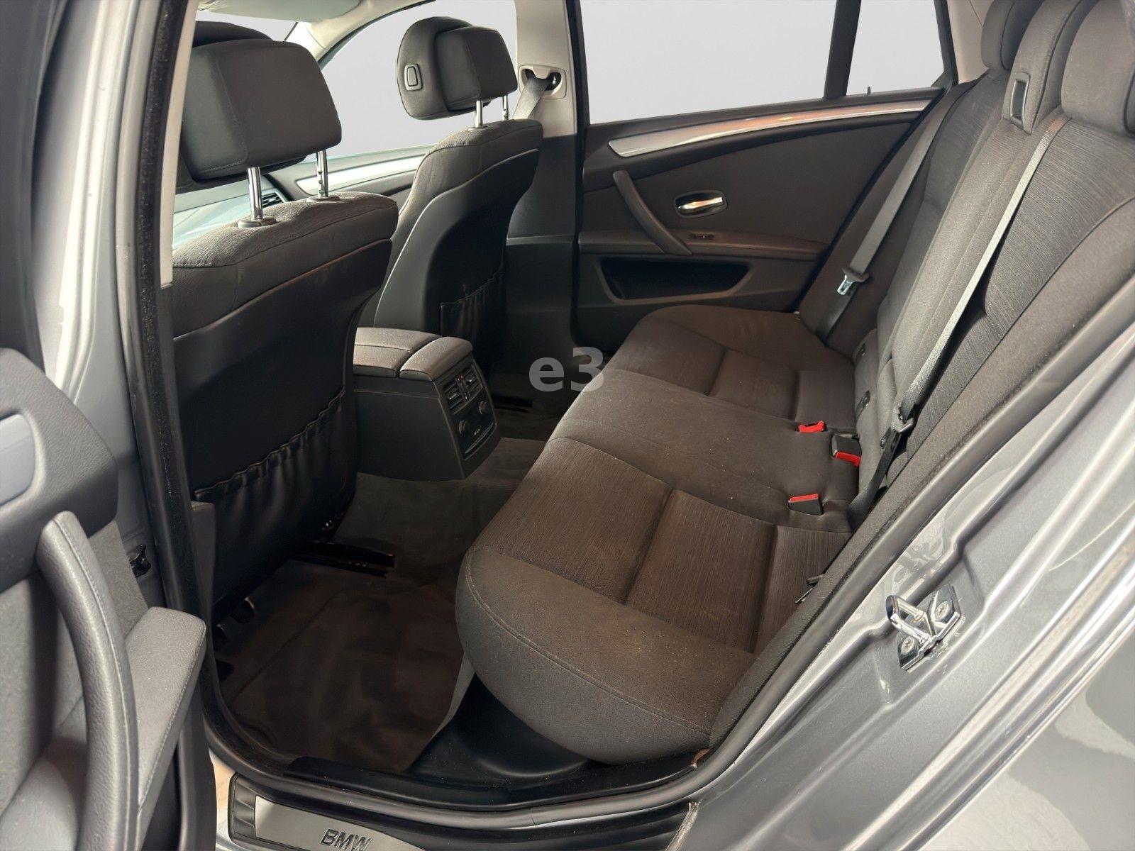 BMW 520 2009 — photo 23