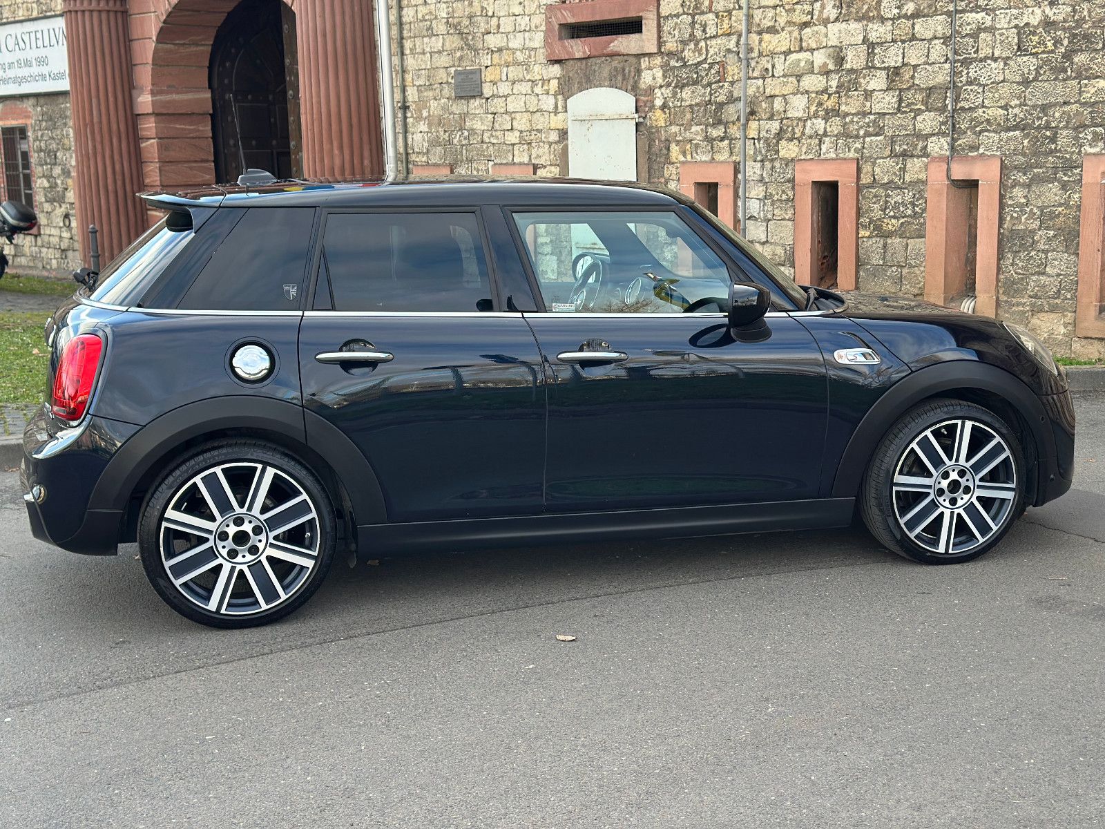 Fahrzeugabbildung MINI COOPER S*LEDER+PANO+AUTOM+BUSINESS-PAKET*