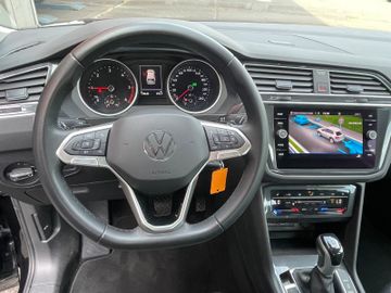 Volkswagen Tiguan - 12