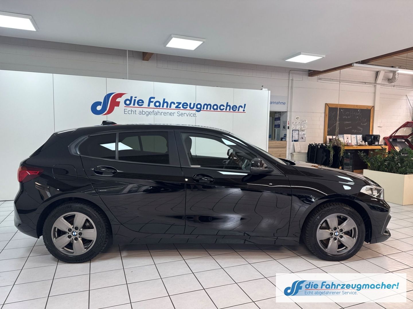 Fahrzeugabbildung BMW 118 Navi Digi Cockpit Mehrzonenklima Fahrerprofi