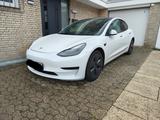 Tesla Model 3 Hinterradantrieb RWD RWD - Tesla Model 3 in Düsseldorf