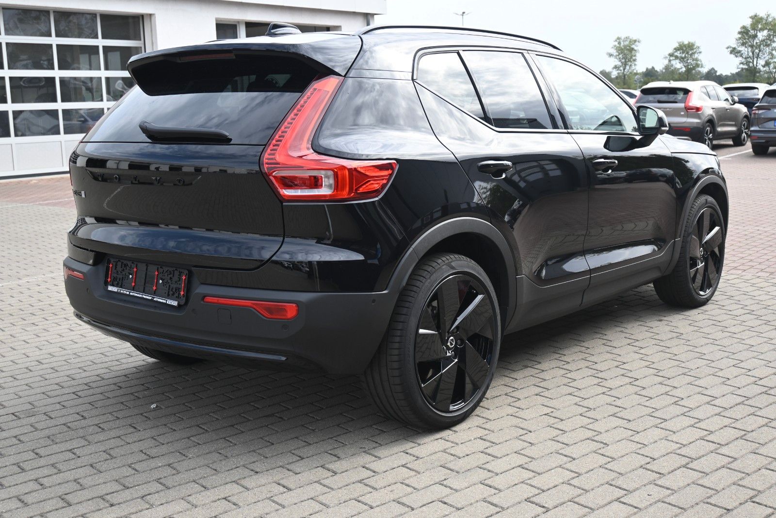 Fahrzeugabbildung Volvo EX40 Ultra Black Edt Single Motor Extended Range