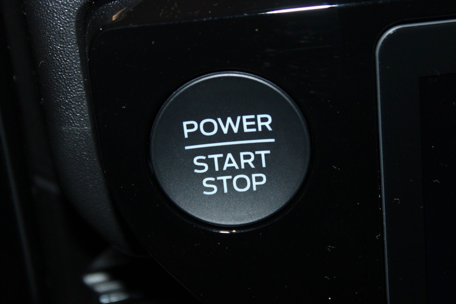 Fahrzeugabbildung Ford Puma 1.0 EcoBoost Hybrid ST-Line Automatik + GJR