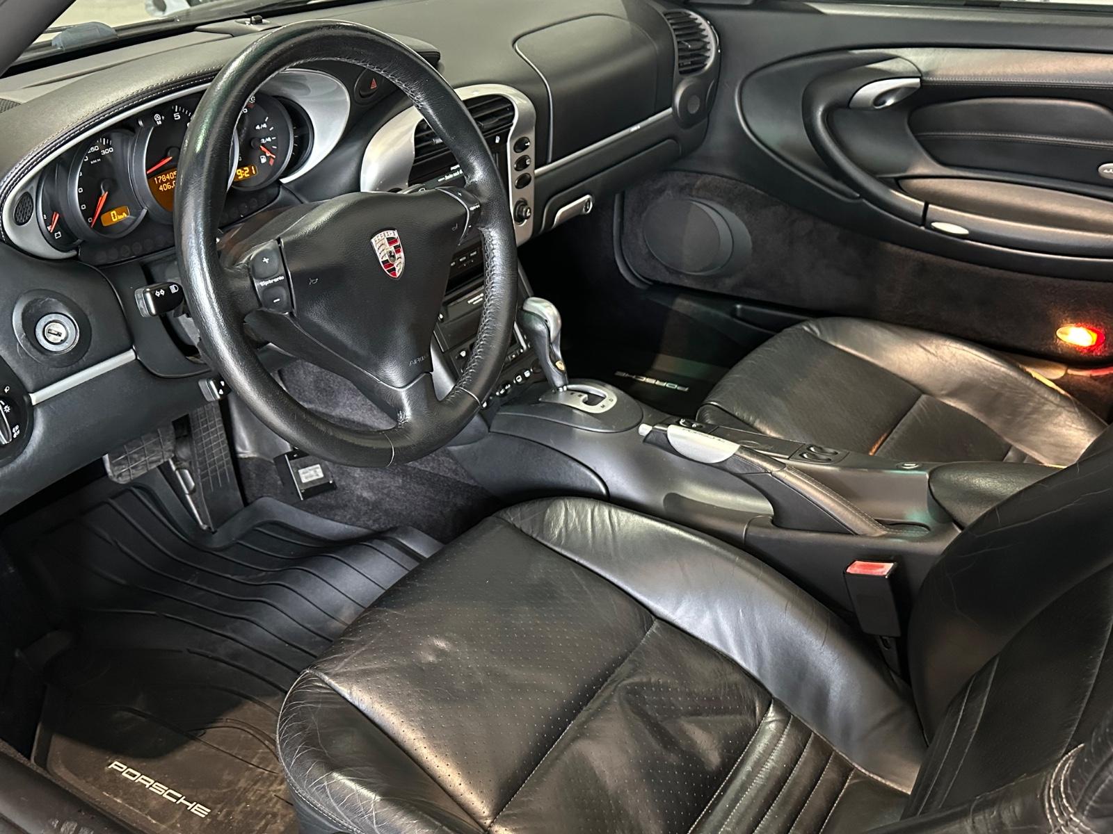 Porsche 911 Targa 996 | 320 ch | BVA | CarPlay | Cuir | Phares bi-xénon | Sièges chauffants | Toit panoramique