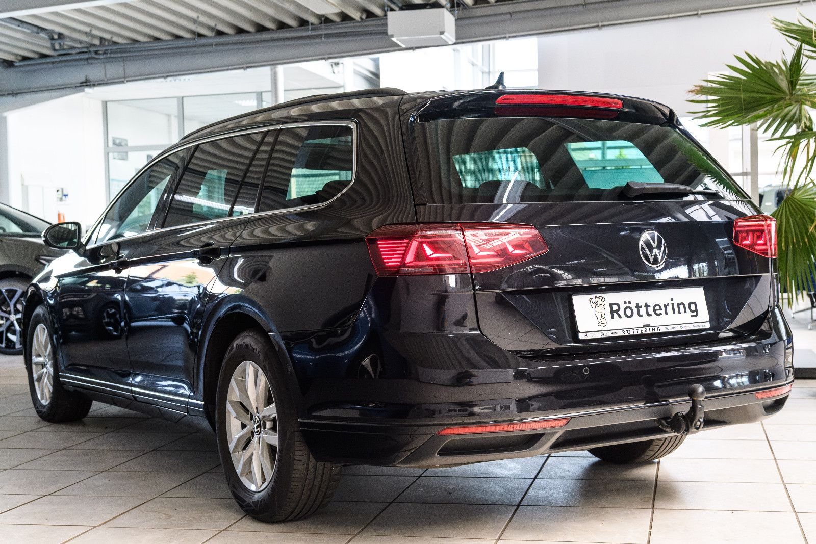 Fahrzeugabbildung Volkswagen Passat Business 2.0 TDI +Massage +Pano *Kamera