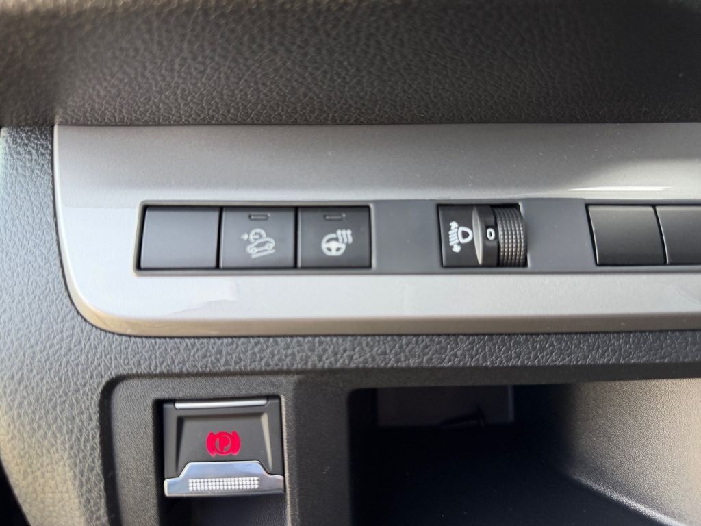 Fahrzeugabbildung Citroën Spacetourer M Diesel 180 Autm. Plus