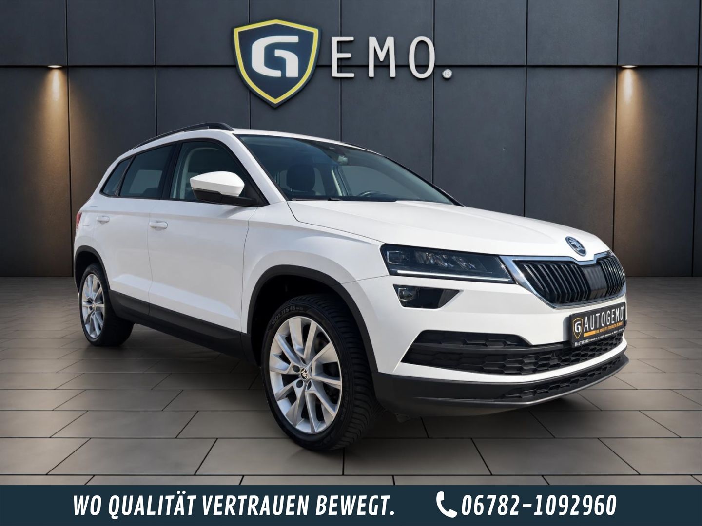 Gebrauchtwagen Skoda Karoq Karoq Style AHK PANO DAB NAVIGATION RKF SHZ PDC in Birkenfeld