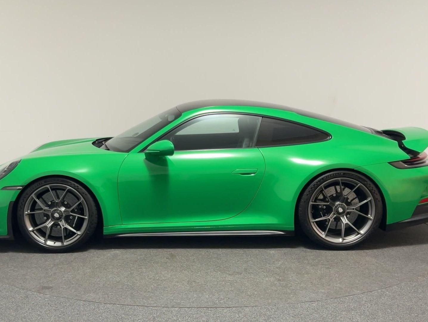 Porsche 992 911 GT3 Touring Ceramic Lift Anschlussg