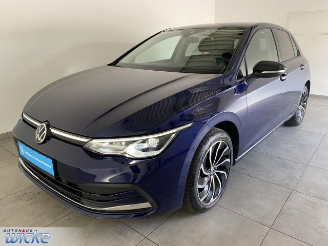 Golf VIII 1.5 eTSI DSG Active NAVI KLIMA LED SHZ