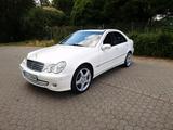 Mercedes-Benz Mercedes Benz w203 c200 - Mercedes-Benz W203