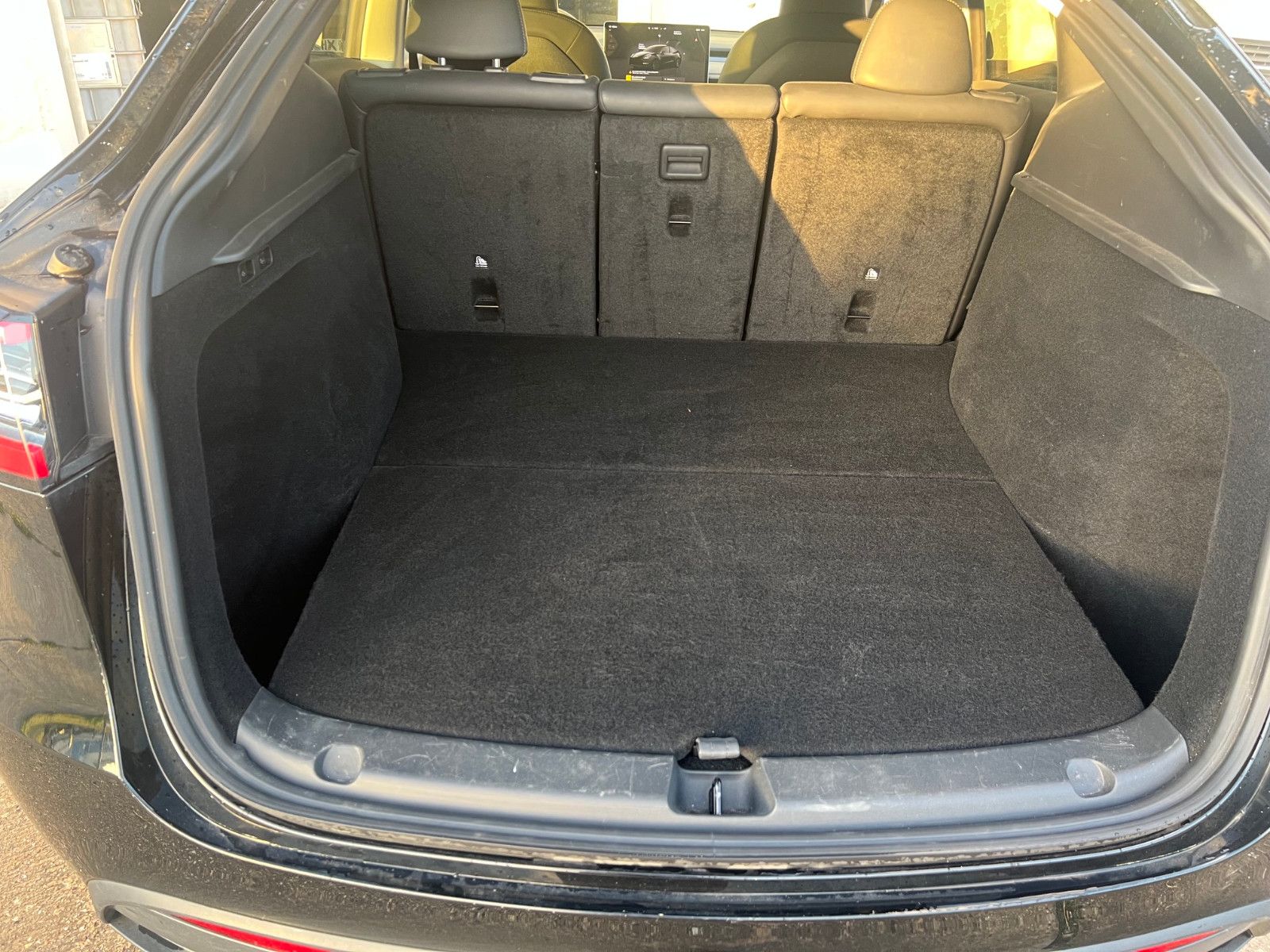 Tesla Model Y Long Range Allrad Leder Kamera 360, 21 foto 16
