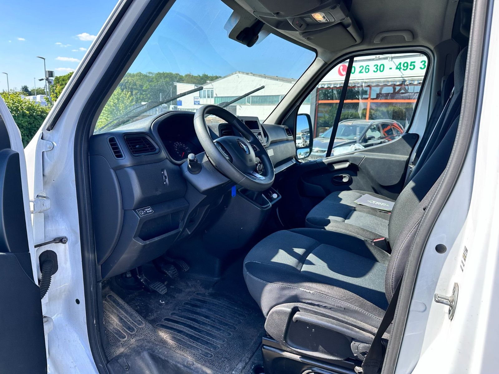 Fahrzeugabbildung Renault Master III Kasten L1H2 HKa 3,5t / 1. HAND /