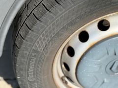 Fahrzeugabbildung Master III DoKa Pritsche Fahrgest. L2H1 3,5t