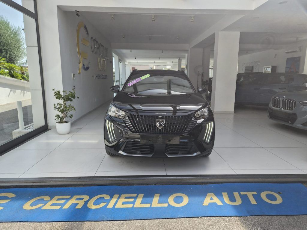 Peugeot 2008 Hybrid 145 e-DCS6 Allure tua da €30