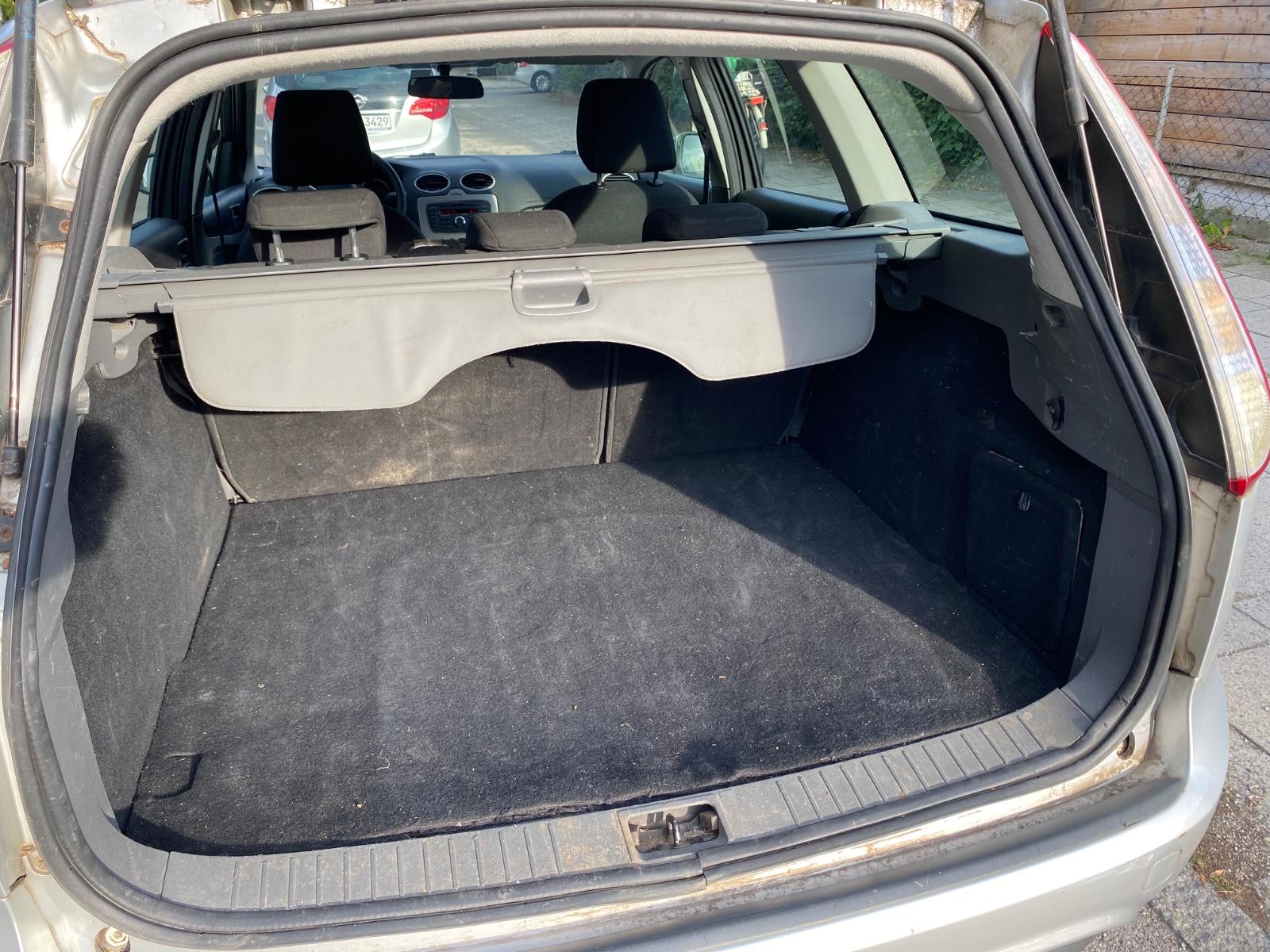 Ford Focus 2010 — photo 5