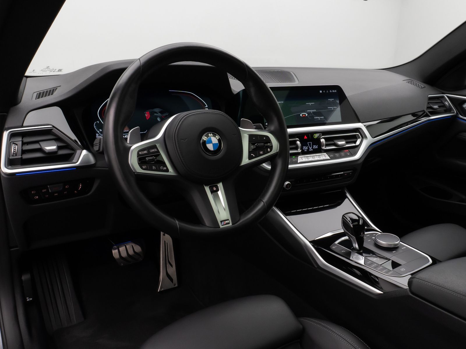 Fahrzeugabbildung BMW 430d xD Coupé Glasdach Laser DAB HiFi Komfort 19