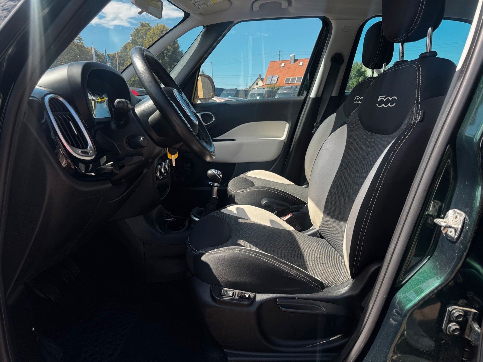 Fahrzeugabbildung Fiat 500L Trekking NAVI BLUETOOTH KLIMA RADIO