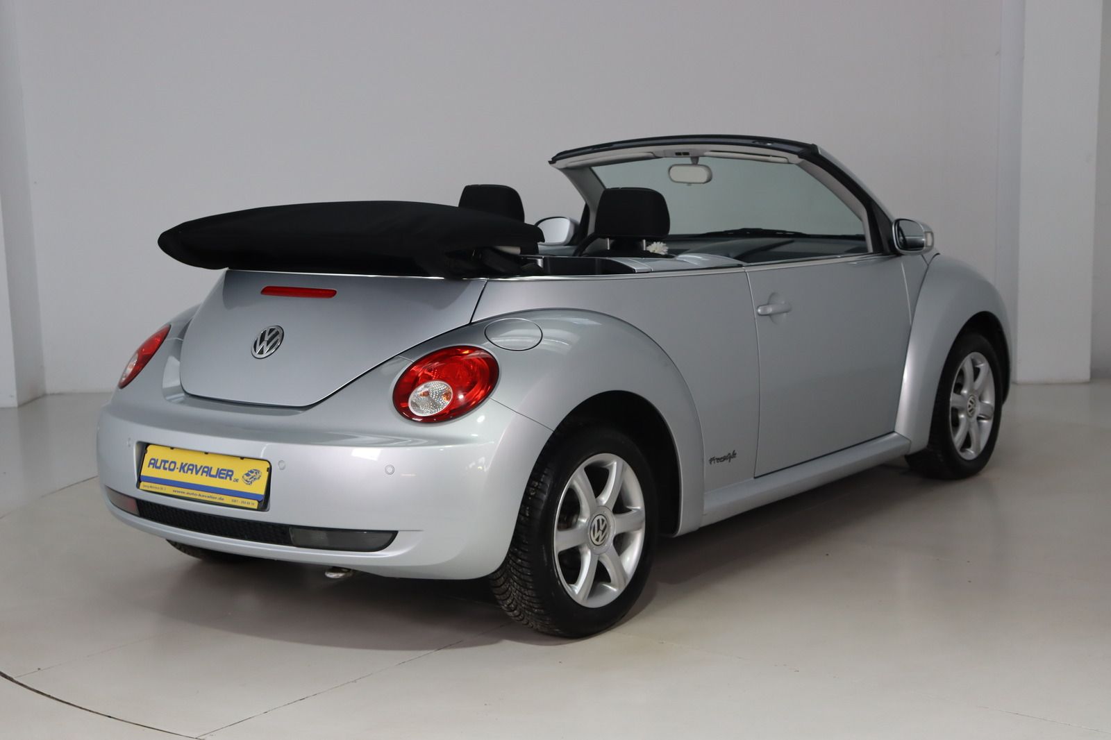 Fahrzeugabbildung Volkswagen New Beetle 1.6 Freestyle Cabriolet * Klima * PDC