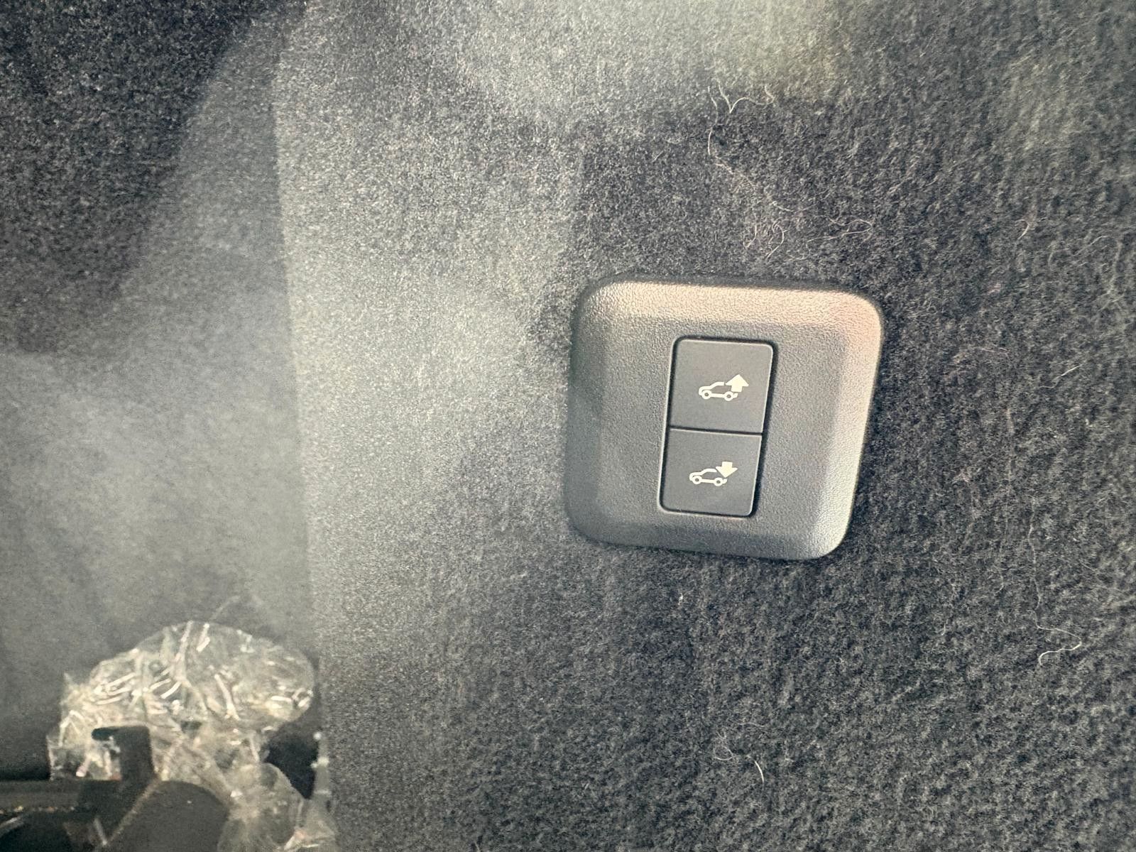 Fahrzeugabbildung Land Rover Range Rover Sport P400e HSE Dynamic, 21 zoll