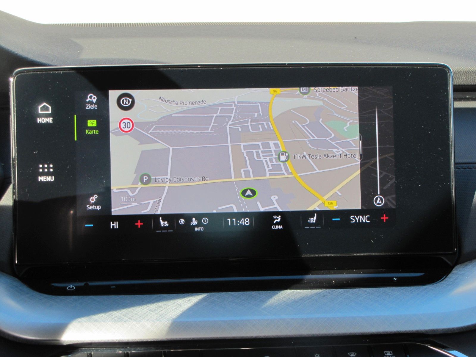 Fahrzeugabbildung SKODA Octavia Combi Tour 2.0 TDI DSG, Standheizung