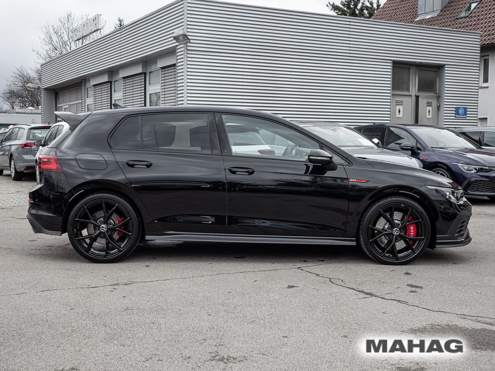 Volkswagen Golf VIII GTI CLUBSPORT 2.0 TSI BlackStyle AKRA foto 6