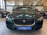 Jaguar XE Pure 2.0d Aut. *NAVI*TEMPOMAT*KLIMAAUT.*SHZ* - Jaguar XE mit Diesel-Antrieb