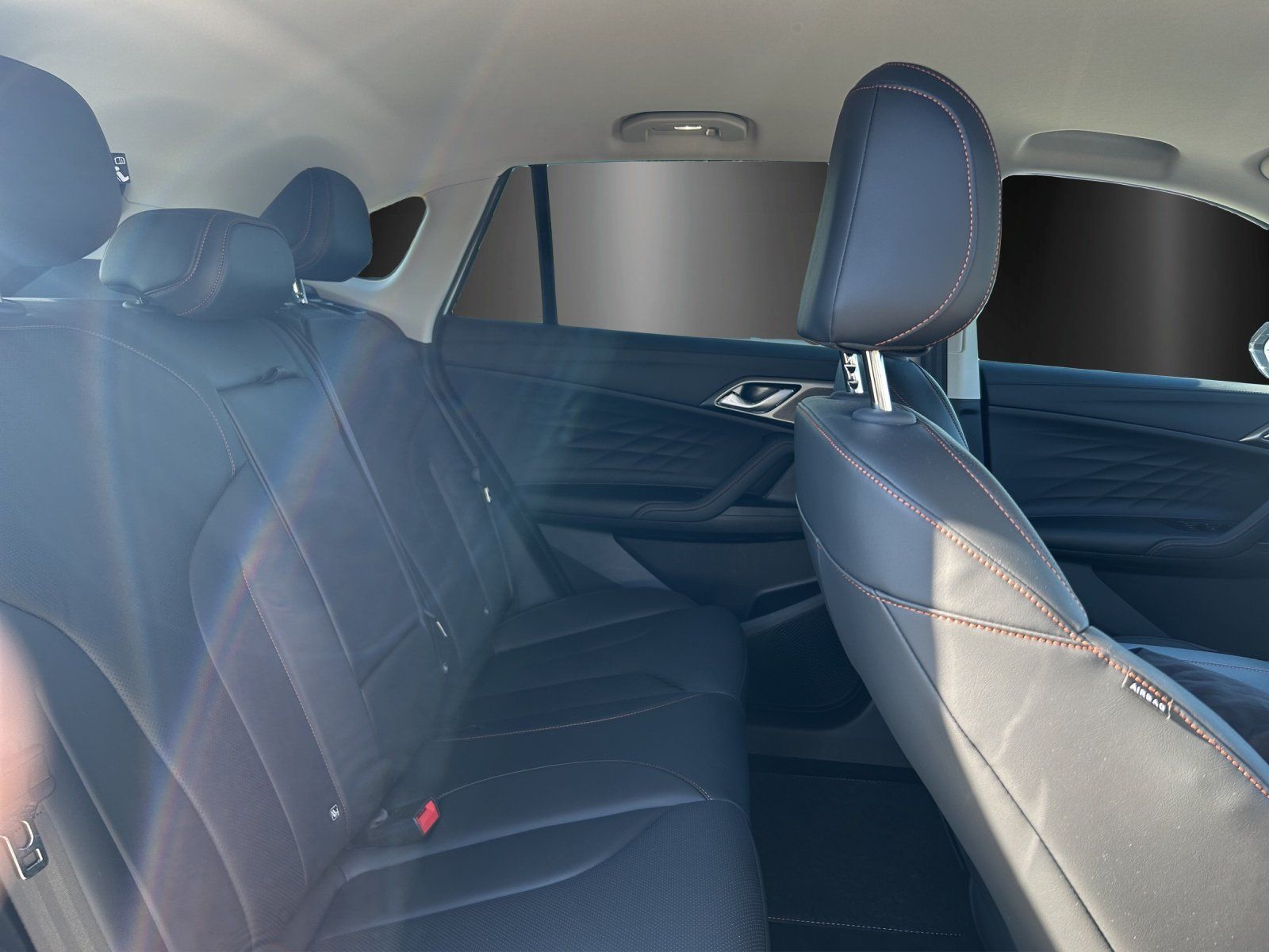 Fahrzeugabbildung MG MG HS Luxury AT