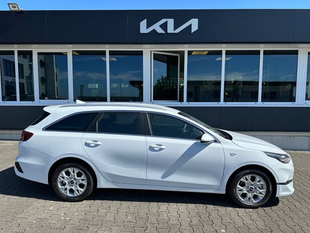 Kia Ceed Sportswagon 1.5T 140PS DCT7 VISION KOMF+