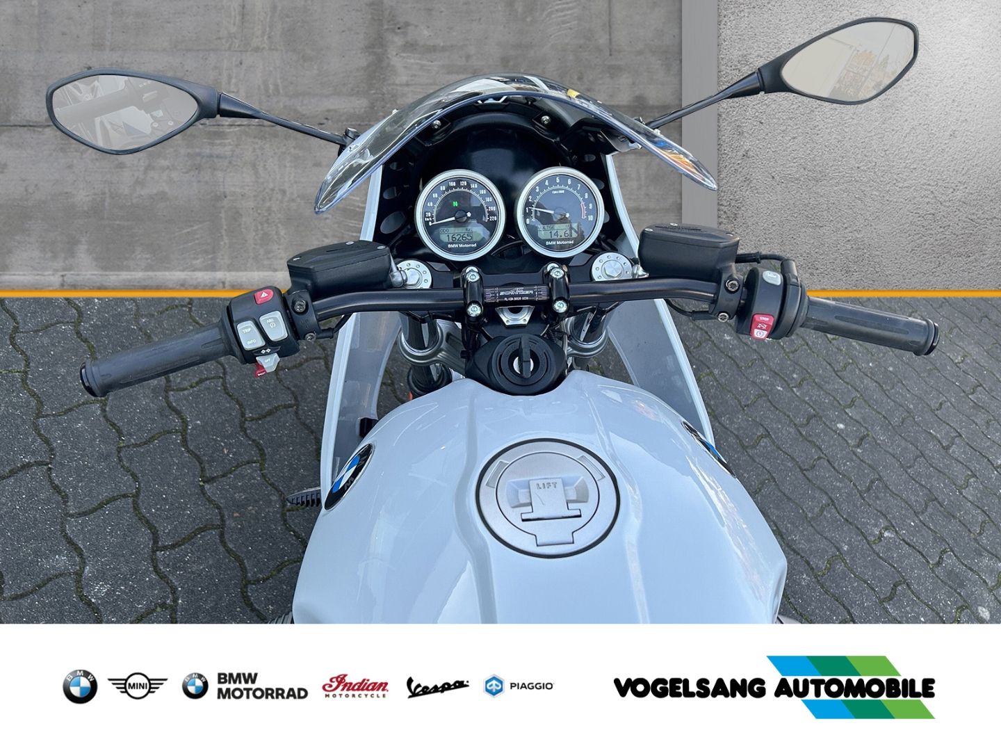 Fahrzeugabbildung BMW R nineT Racer, AC-Schnitzer-Lenkerbrücke, ...