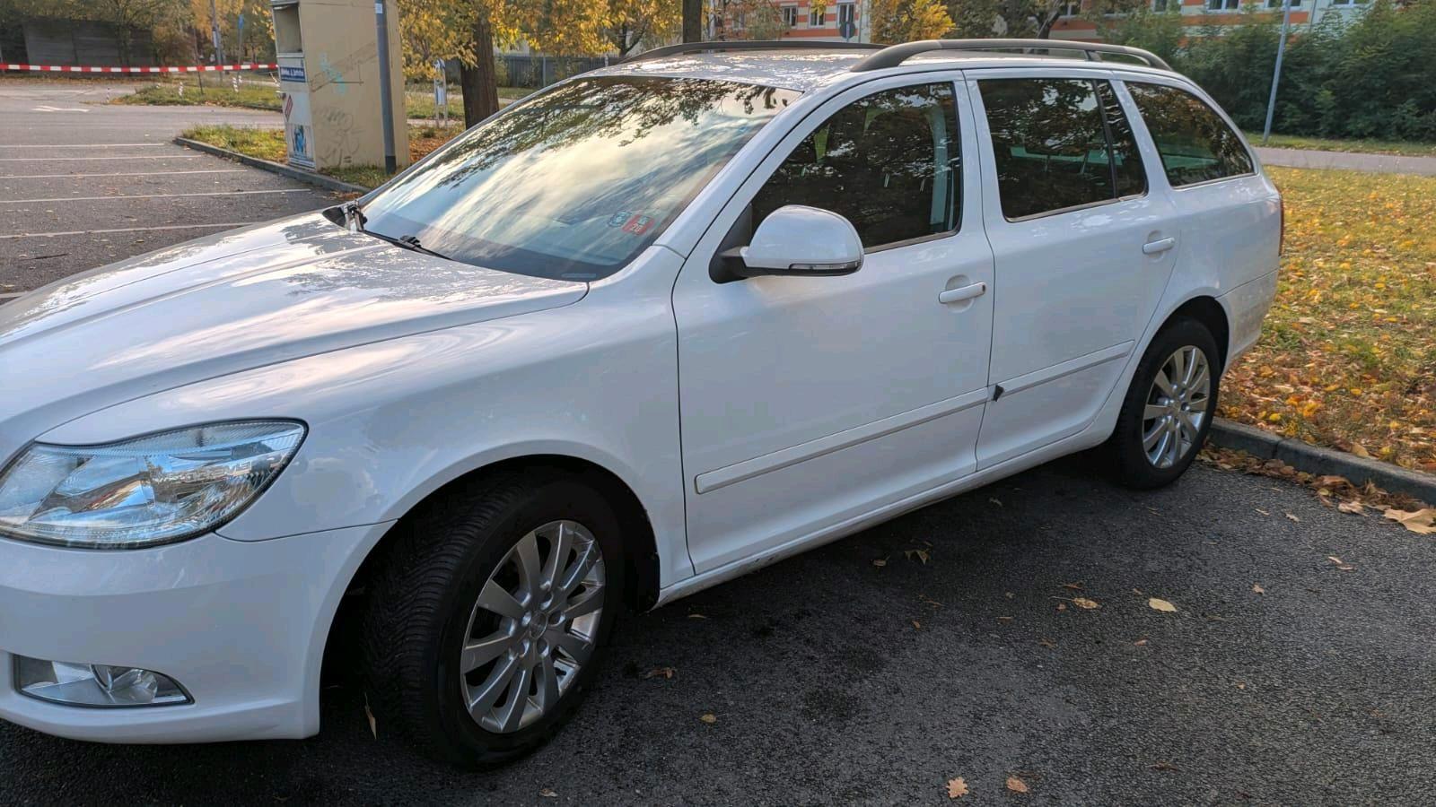 Skoda Octavia 2009 — engine 160 HP (118kW)