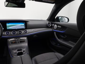 Fahrzeugabbildung Mercedes-Benz E 200 Coupé 9G-Tronic Burmester Kamera DAB Sport