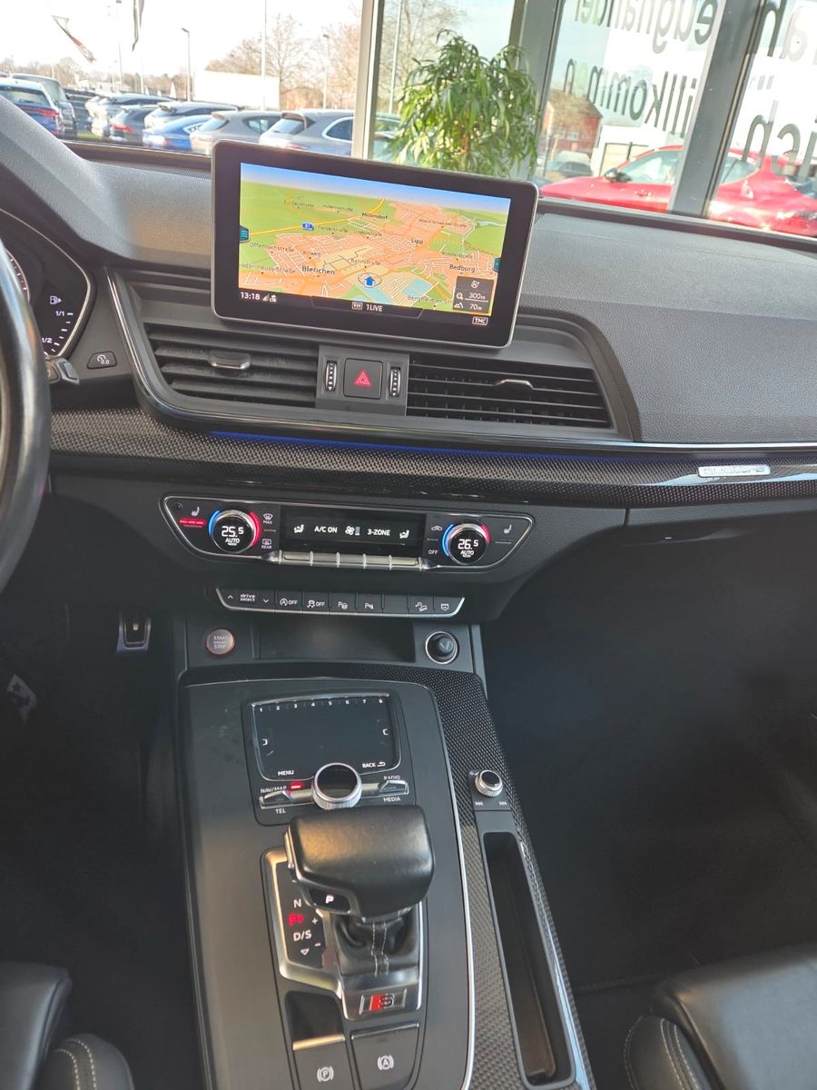 Fahrzeugabbildung Audi SQ5 3.0 TFSI quattro/Voll/Panodach/HUD/AHK