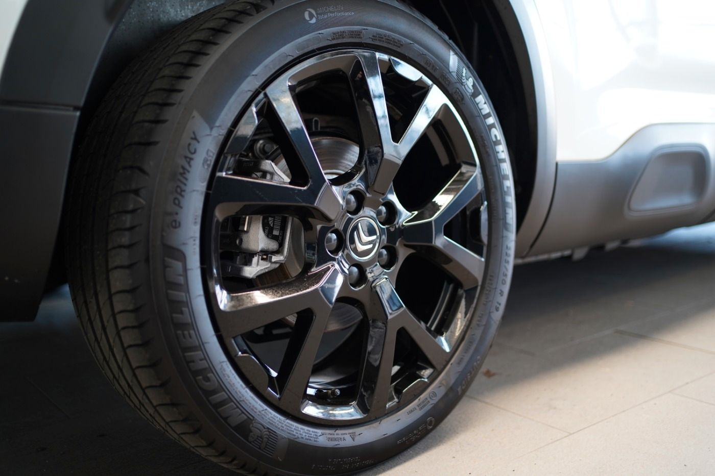 Fahrzeugabbildung Citroën C5 Aircross Plug In Hybrid 225 e-EAT8 Shine Pack