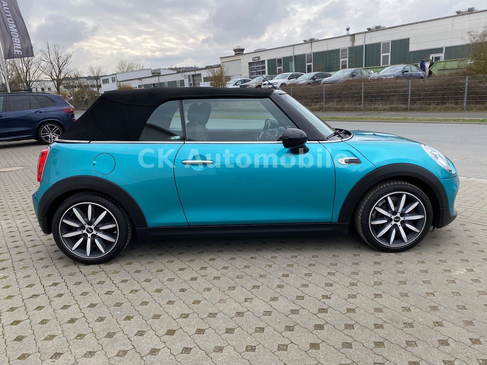 Fahrzeugabbildung MINI Cooper Cabrio  Chili/Leder/LED/PDC/Tempomat