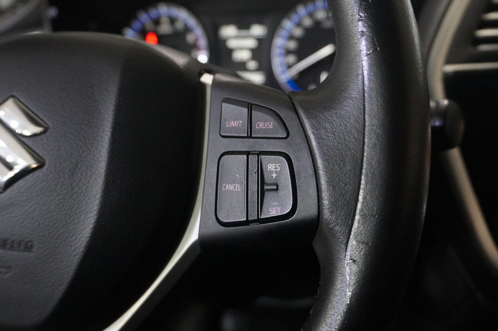 Fahrzeugabbildung Suzuki SX4 1.4 BOOSTERJET HYBRID NAVI/LED/SH/KAMERA/AHK