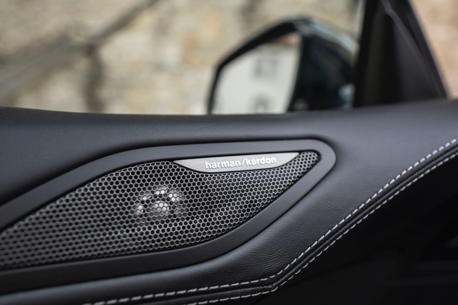Fahrzeugabbildung BMW 650i xDrive Coupé M-SPORTPAKET HUD H&K LED KAM