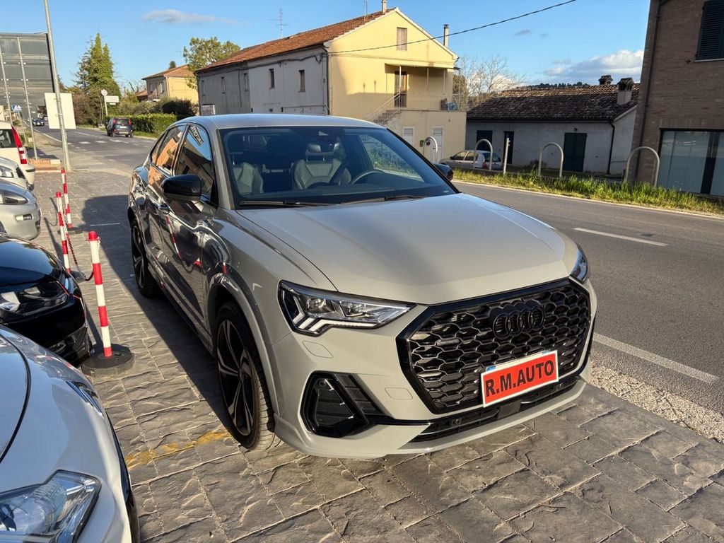 Image of Audi Q3